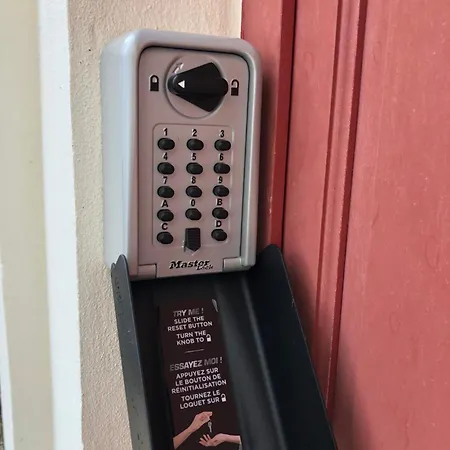 Superbe 4 Personnes Abatilles Avec Parking 500m Péreire Apartamento *